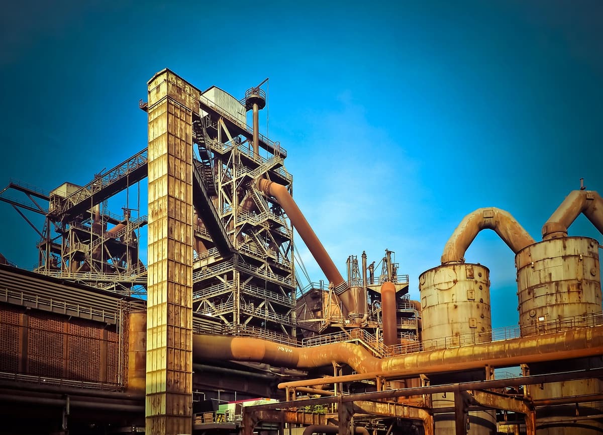 La mina de Essar en Minnesota por fin produjo mineral tras dieciocho años. Once días después, Trump anunció una planta de acero de 18.000 millones de dólares para acompañarla